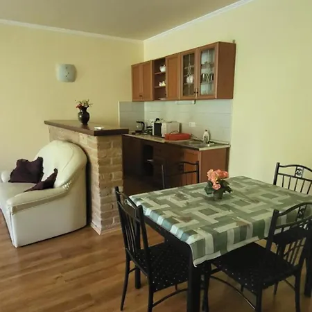 Bastya Apartmanhaz Sárvár Extérieur photo
